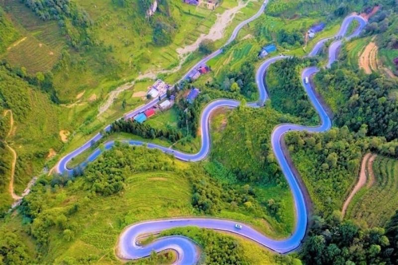 Ha Giang Happiness Road - The most legendary road of the 20th century